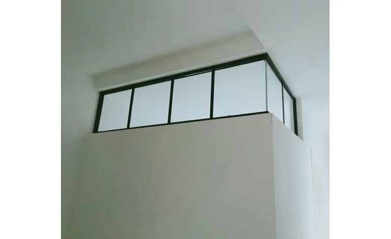 Fascia vetrata angolare